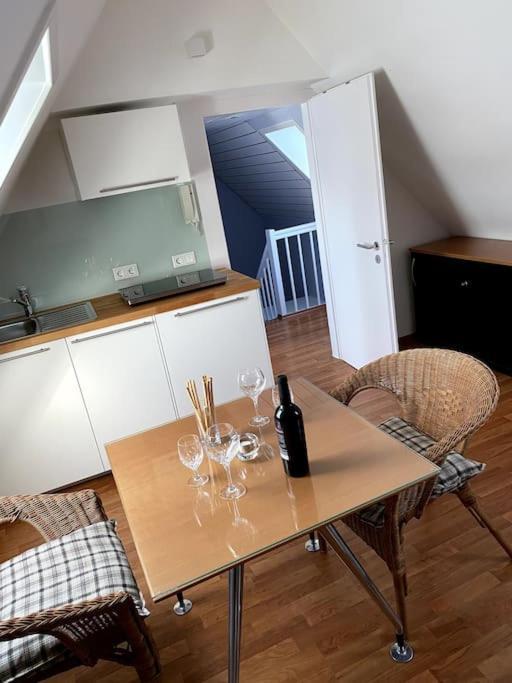 Super Zentral Begehrte Wohnlage Parkplatz Vor Haus Apartment Nuremberg Luaran gambar