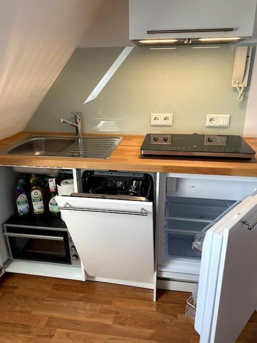 Super Zentral Begehrte Wohnlage Parkplatz Vor Haus Apartment Nuremberg Luaran gambar