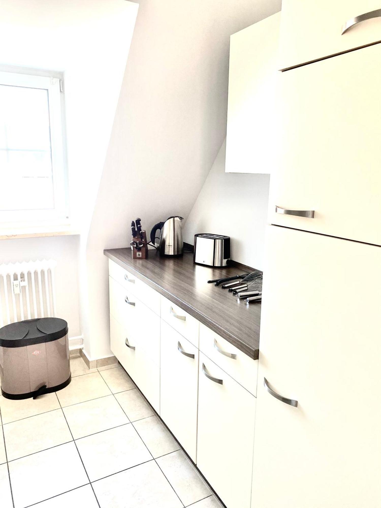 Super Zentral Begehrte Wohnlage Parkplatz Vor Haus Apartment Nuremberg Luaran gambar