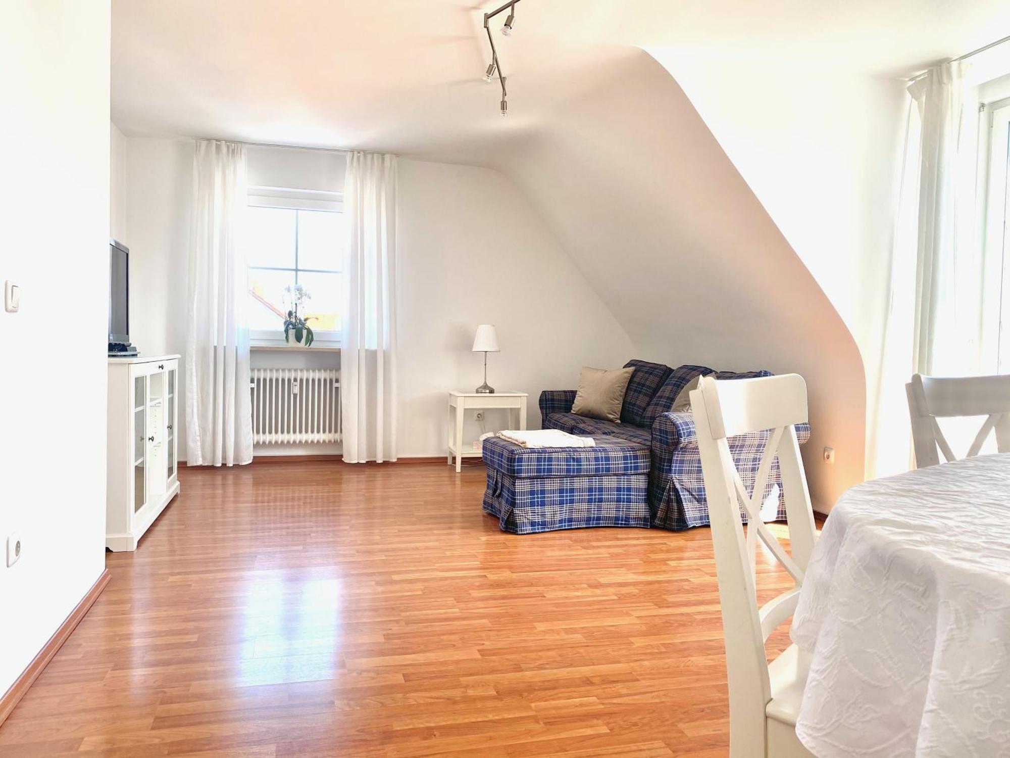 Super Zentral Begehrte Wohnlage Parkplatz Vor Haus Apartment Nuremberg Luaran gambar